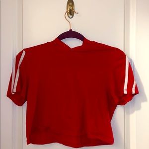 Cropped red shirt